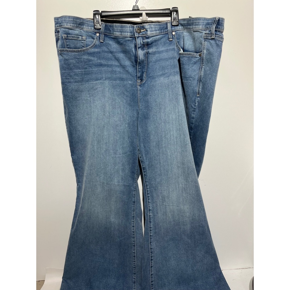 Torrid Sky High Wide Leg Jeans‎ Medium Wash Plus Size 26R High Rise Denim